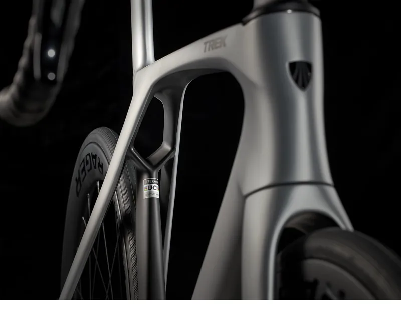 Trek Madone SLR 6 Road Race Bike in Quicksilver-7